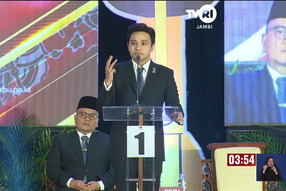 Diza Aljosha: Sosok Muda yang Mengguncang Politik Jambi